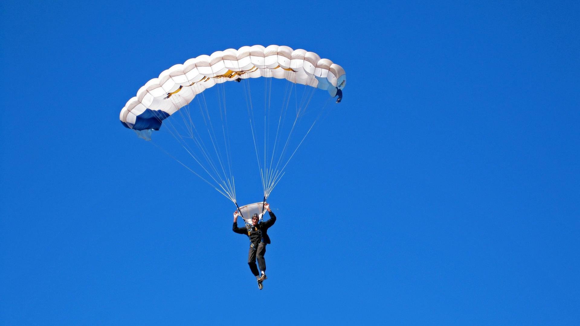 裁判培训融入语言表达与应变能力训练，裁判培训计划